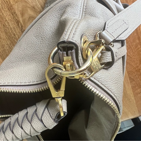 Louis Vuitton Maida Hobo - Picture 3 of 10